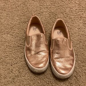 Gap kids slip on shoes size 1